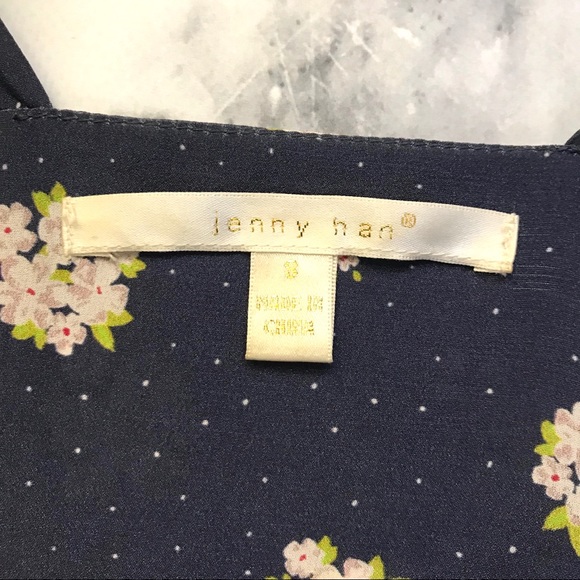 Jenny Han Women’s Sleeveless Silk Top - Picture 5 of 7